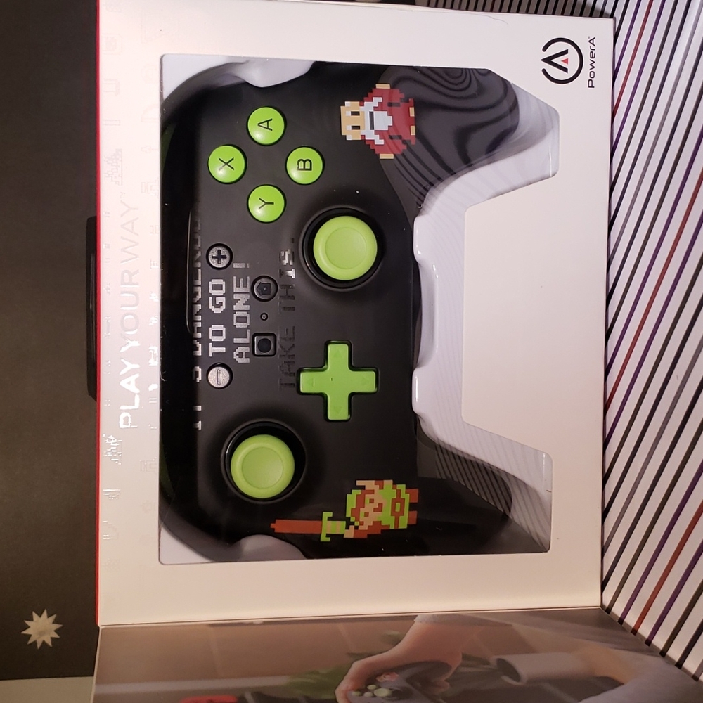 Nintendo Switch Controller old skool 8 bit graphic for zelda NIB Power A wired